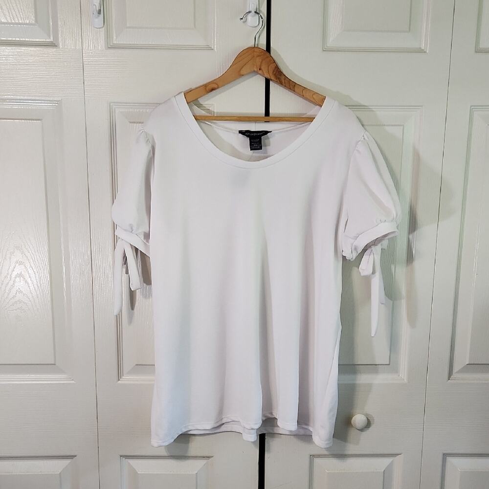 Ashley Stewart White Short Sleeve Top with Tie‎ Details Size 22/24 Puff Textured